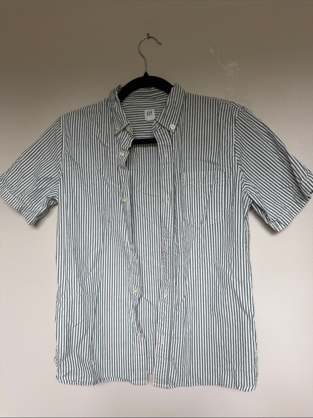 GAP Short-Sleeve Button-Down Shirt - White with Green Stripes